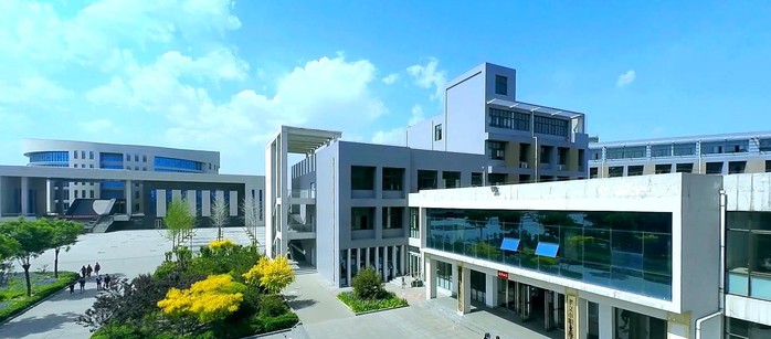 吕梁学院环境怎么样（吕梁学院离市区远吗）