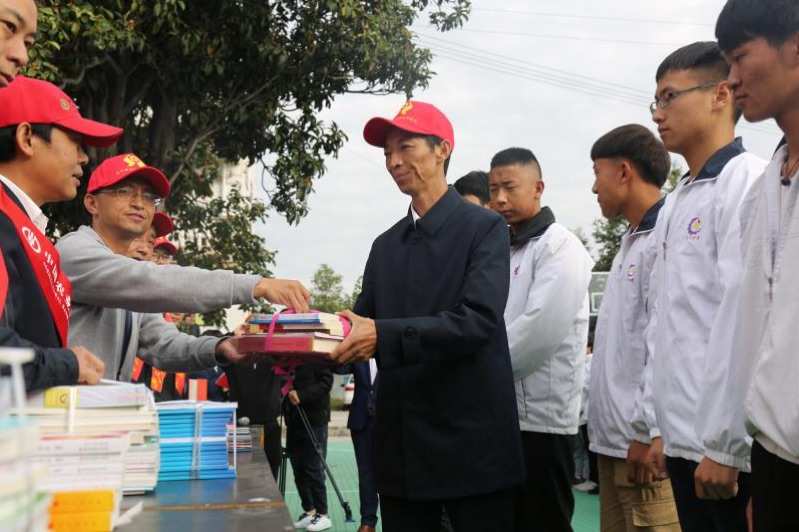 翠园中学东晓校区招生_广州小升初对口中学_建平实验张江校区招生